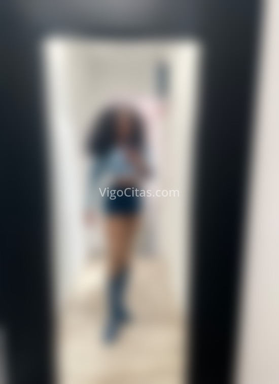 Lorena, trans brasileña de paso . 603604785. Citas en VIGO, VIGO. www.vigocitas.com.