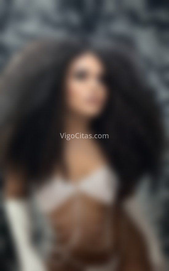 Lorena, trans brasileña de paso . 603604785. Citas en VIGO, VIGO. www.vigocitas.com.