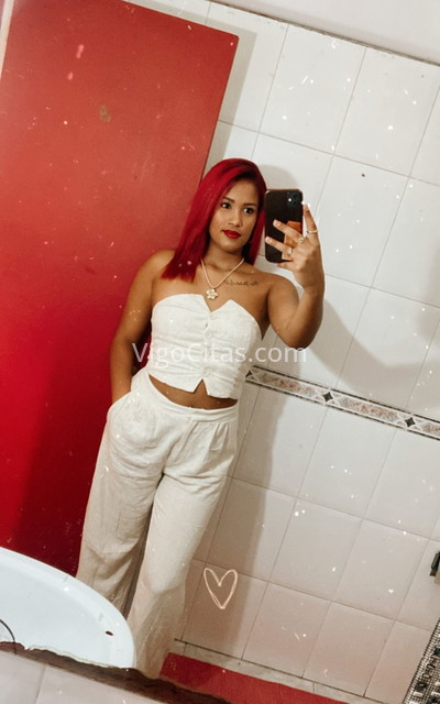 Luna, jovencita brasileña. 680837031. Citas en VIGO, VIGO. www.vigocitas.com.
