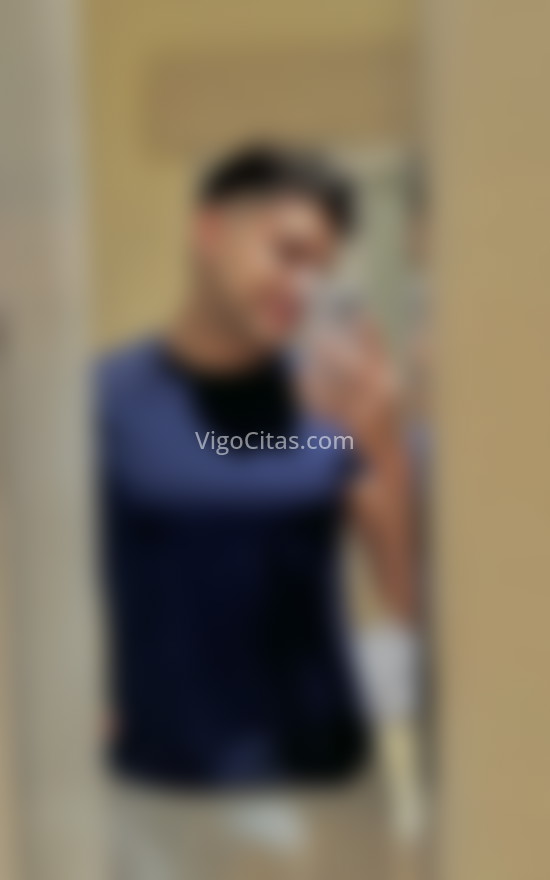 Santiago, colombiano recién llegado . 613413287. Citas en VIGO, VIGO. www.vigocitas.com.
