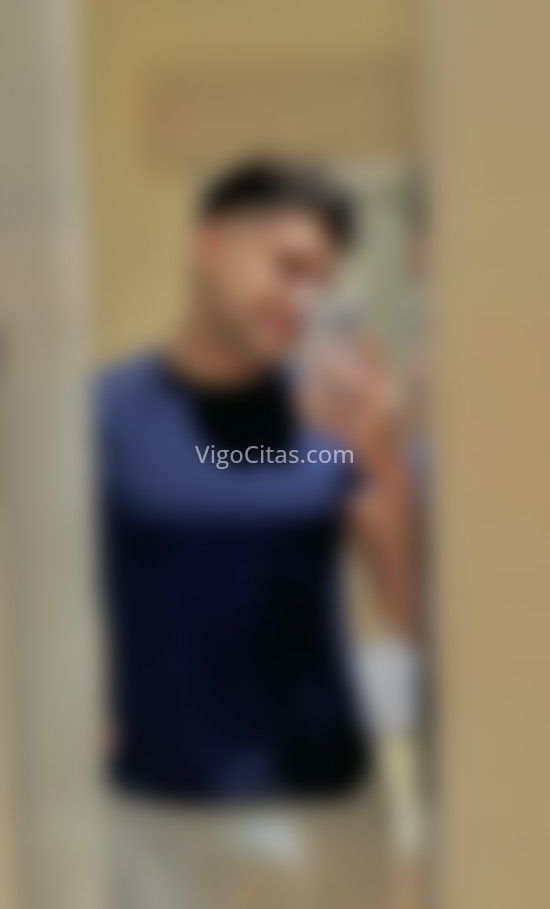 Santiago, colombiano recién llegado . 613413287. Citas en VIGO, VIGO. www.vigocitas.com.