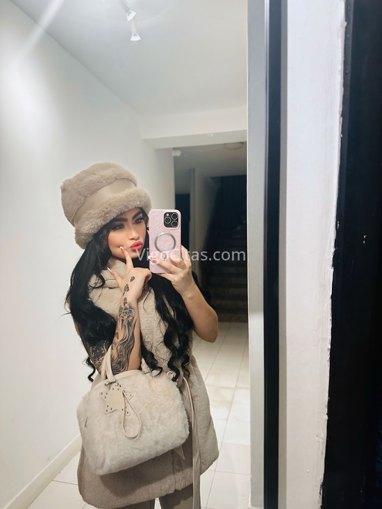 Sabrina, jovencita colombiana . 613226440. Citas en VIGO, VIGO. www.vigocitas.com.