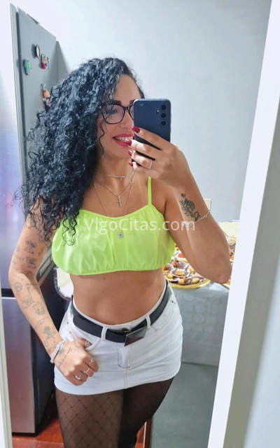 Paola, brasileña. 613845000. Citas en VIGO, VIGO. www.vigocitas.com.