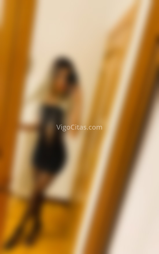 Luna, cd fiestera. 653608181. Citas en VIGO, VIGO. www.vigocitas.com.