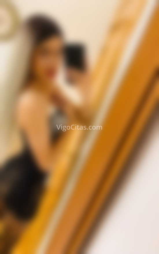 Luna, cd fiestera. 653608181. Citas en VIGO, VIGO. www.vigocitas.com.