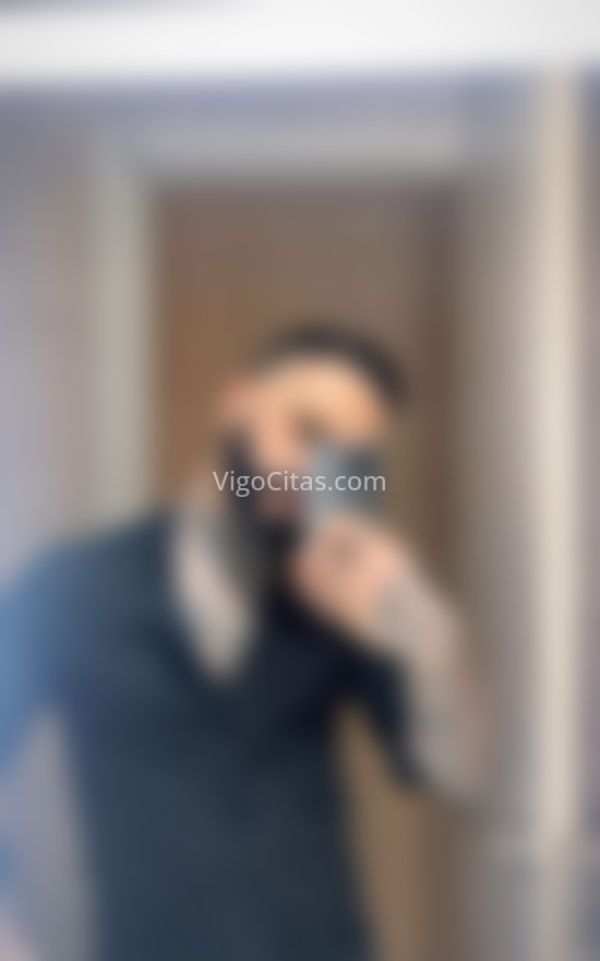 Héctor, español. 613206680. Citas en VIGO, VIGO. www.vigocitas.com.