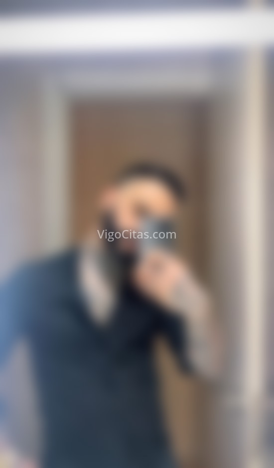 Héctor, español. 613206680. Citas en VIGO, VIGO. www.vigocitas.com.