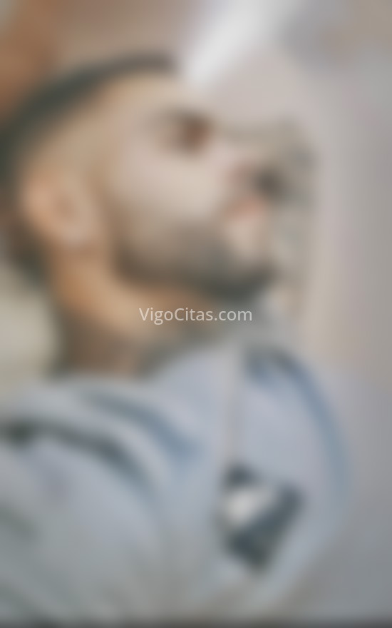 Héctor, español. 613206680. Citas en VIGO, VIGO. www.vigocitas.com.