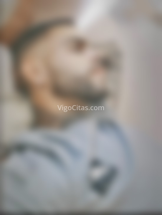 Héctor, español. 613206680. Citas en VIGO, VIGO. www.vigocitas.com.