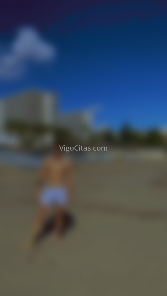 Bastián, colombiano. 641378847. Citas en VIGO, VIGO. www.vigocitas.com.