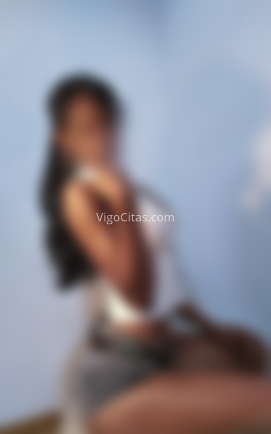Mia, jovencita latina. 611355089. Citas en VIGO, VIGO. www.vigocitas.com.