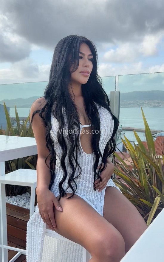 Esmeralda, chica de Colombia. 694262933. Citas en VIGO, VIGO. www.vigocitas.com.