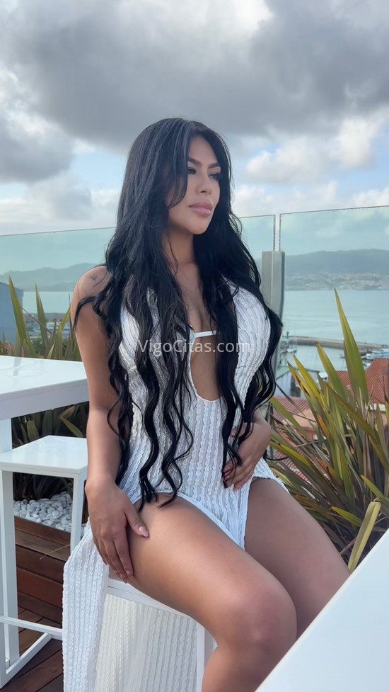 Esmeralda, chica de Colombia. 694262933. Citas en VIGO, VIGO. www.vigocitas.com.