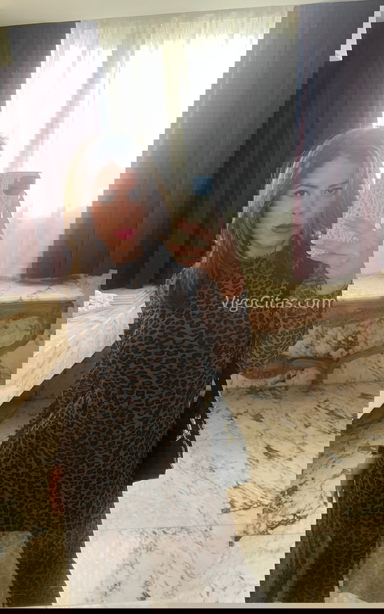 Luna, elegante colombiana. 613497433. Citas en VIGO, VIGO. www.vigocitas.com.