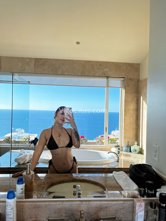 Dulce, colombiana 20 años. 613936172. Citas en VIGO, VIGO. www.vigocitas.com.