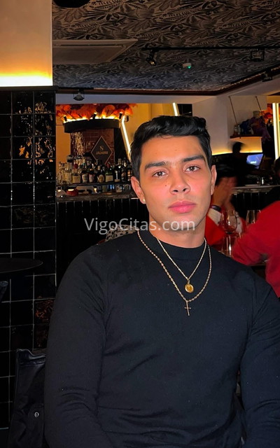 Alejandro, paisa colombiano. 645368094. Citas en VIGO, VIGO. www.vigocitas.com.