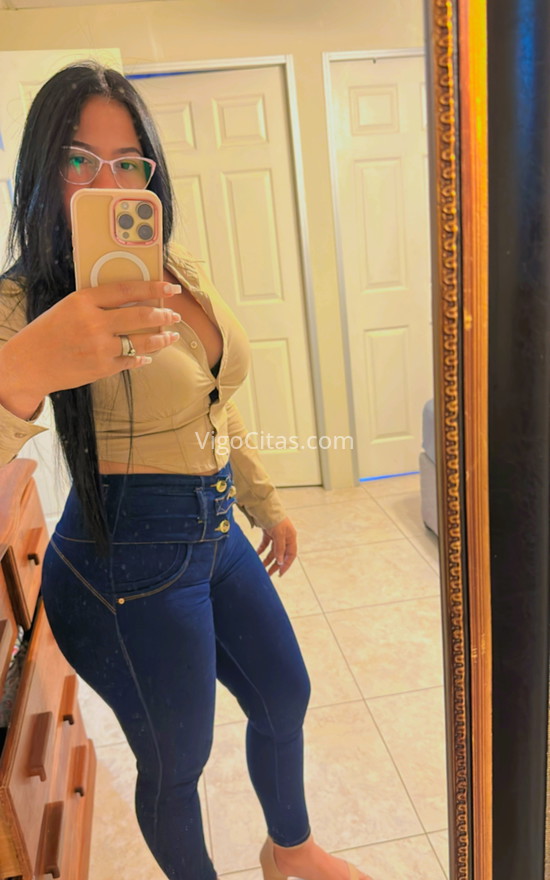 Camila, pelinegra venezolana . 603844707. Citas en VIGO, VIGO. www.vigocitas.com.