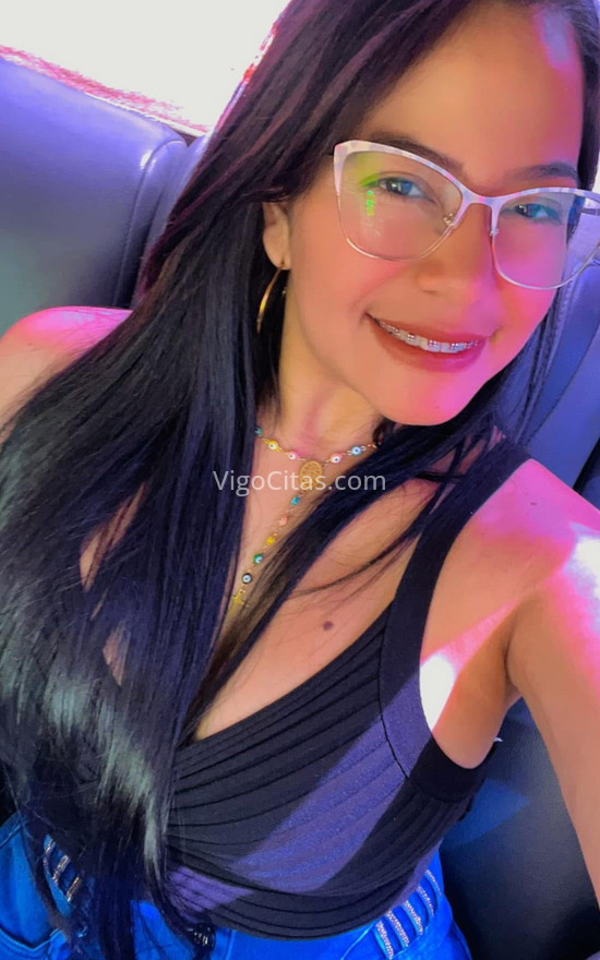 Camila, pelinegra venezolana . 603844707. Citas en VIGO, VIGO. www.vigocitas.com.